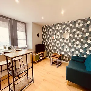 Joli Studio A Deux Pas Du Chateau Et Du Centre Apartamento Vitré