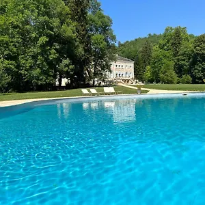  Bed & Breakfast Chateau De Rhodes